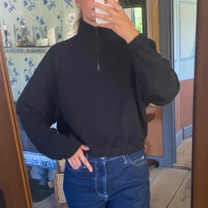 Half-zip tröja - Half-zip tröja från Weekday i storlek S. 