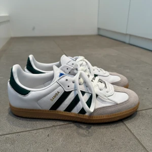 Adidas samba - Adidas samba sneakers som inte kommer till användning. Använda 1 gång och inköpta för 1 månad sedan på adidas hemsida🌸
