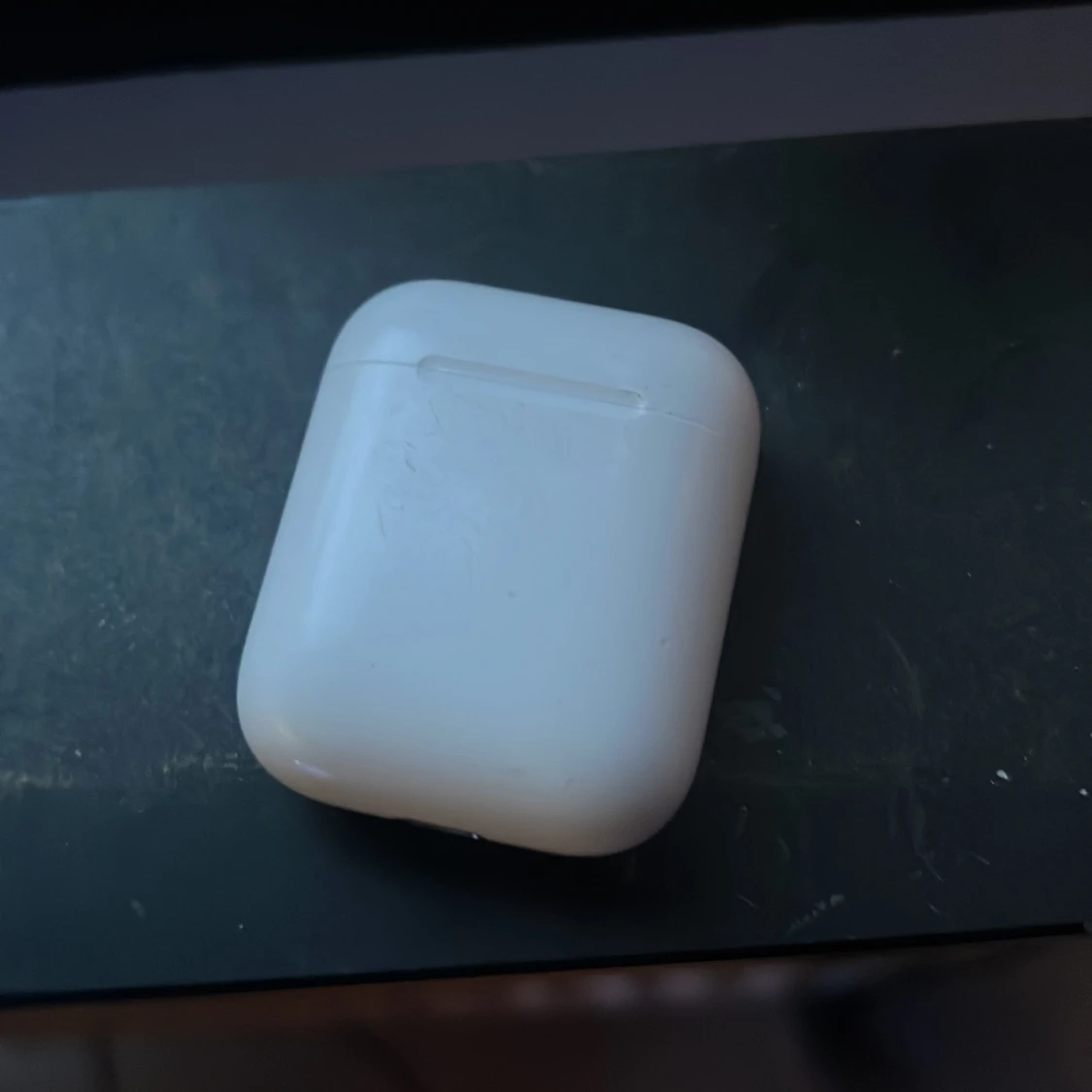 AirPods, Helt nyskick
