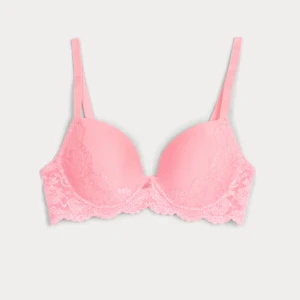 Bh - Rosa bh från Cubus i modellen Bella Padded bh. Har använts Max två gånger då den är för liten. Hör gärna av er vid intresse💗💗Priset kan diskuteras!