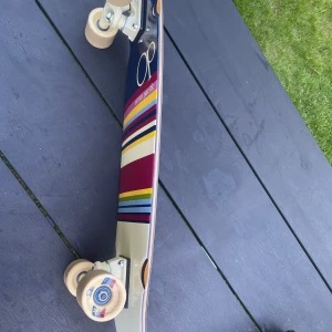Skateboard  - Inprincip oanvänd kanske använt 4 gånger köpt för 1199 