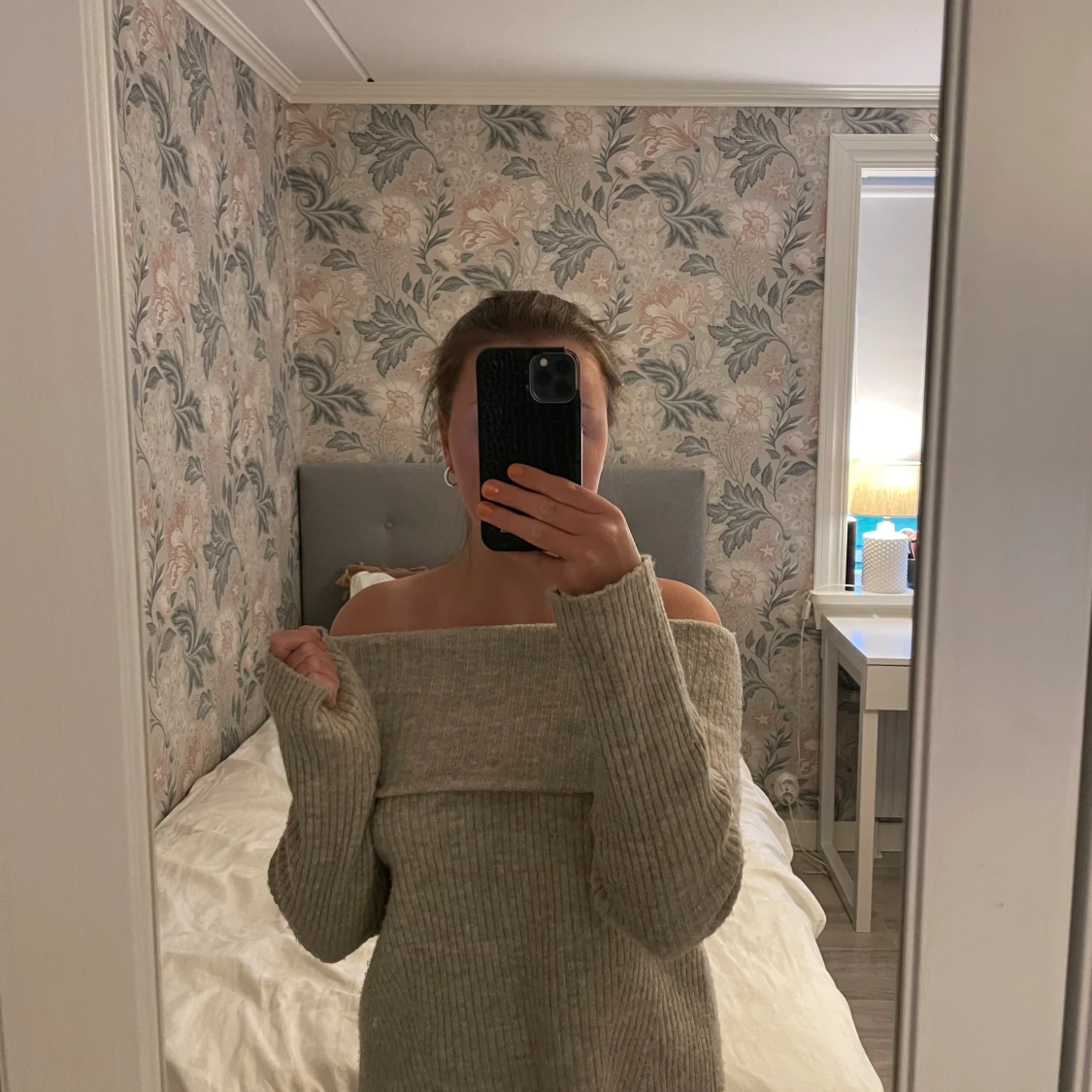 Off shoulder tröja  - 90