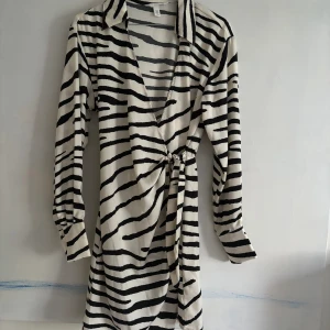 Zebra klänning - Oanvänd💕