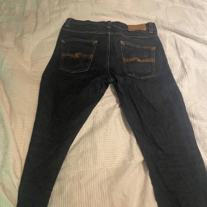 Nudie jeans - Säljer nu mina sjukt feta jeans från nudie Jag Slimfit Storlek 31/34  Cond 8/10 Pris kan diskuteras vid snabb affär  Hör av dig om du vill ha mer bilder 