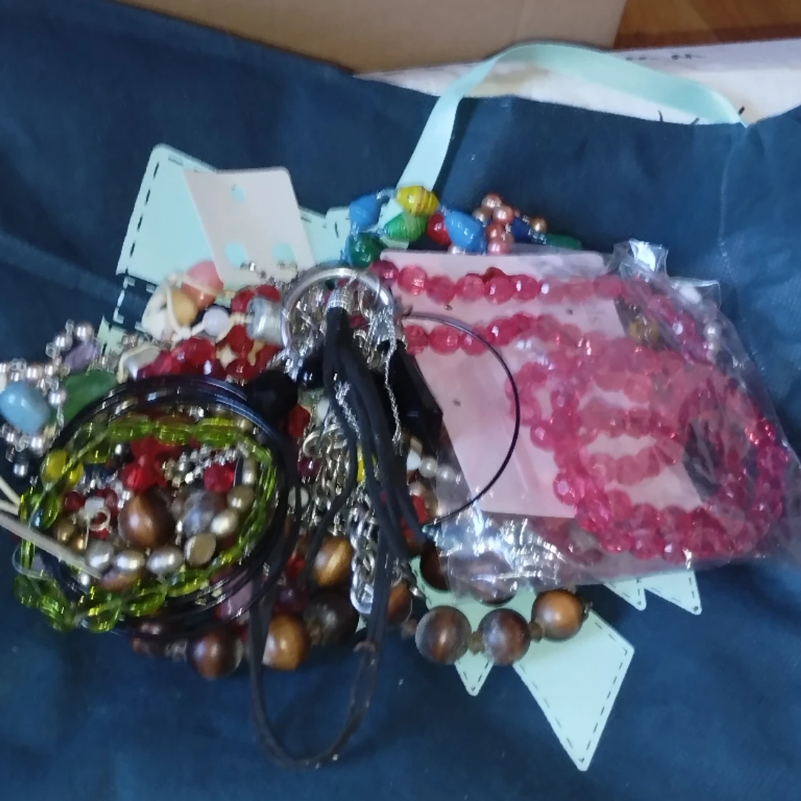 Armbandsur och smycke parti - 90