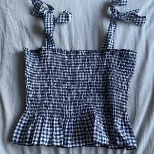 Rutig topp - Jätte söt rutig topp som passar super bra till sommaren❤️