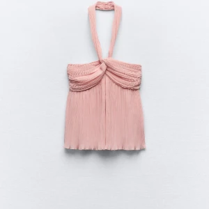 Söt topp - Zara topp som är helt ny!  Priset kan diskuteras vid snabb affär!❤️