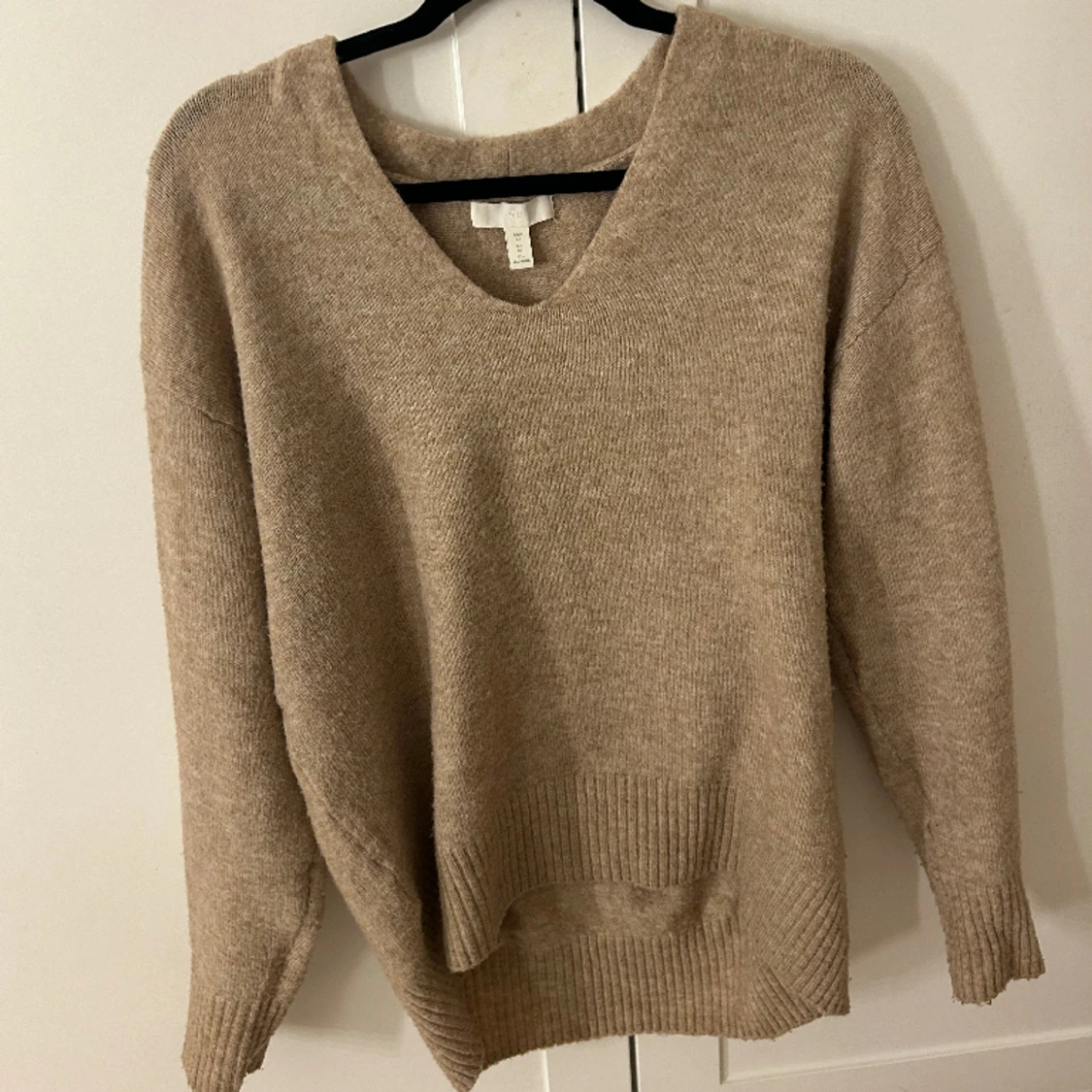 Beige stickad tröja