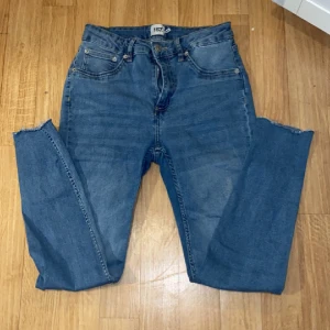 Blåa skinny jeans - Skinny jeans från lager 157 För små för mig Bra skick
