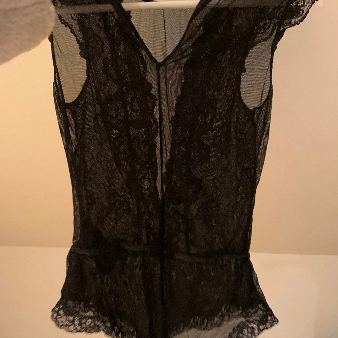 Svart spets body  - 90