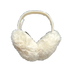 Vita Öronmuffar  - Söta vita Öronmuffar 💕