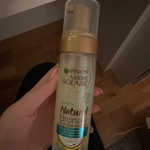 Natural Bronze self tan mousse från Garnier - Natural Bronze self tan mousse från Garnier, endast provad