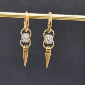 Handgjorda örhängen  - Handgjorda örhängen ● 💎Material- rostfritt stål, zirconia ● Örhängeskrokar- diameter 1,8cm.Rostfritt stål. Längd-5cm. Köp for 100kr/st eller 150kr/paret