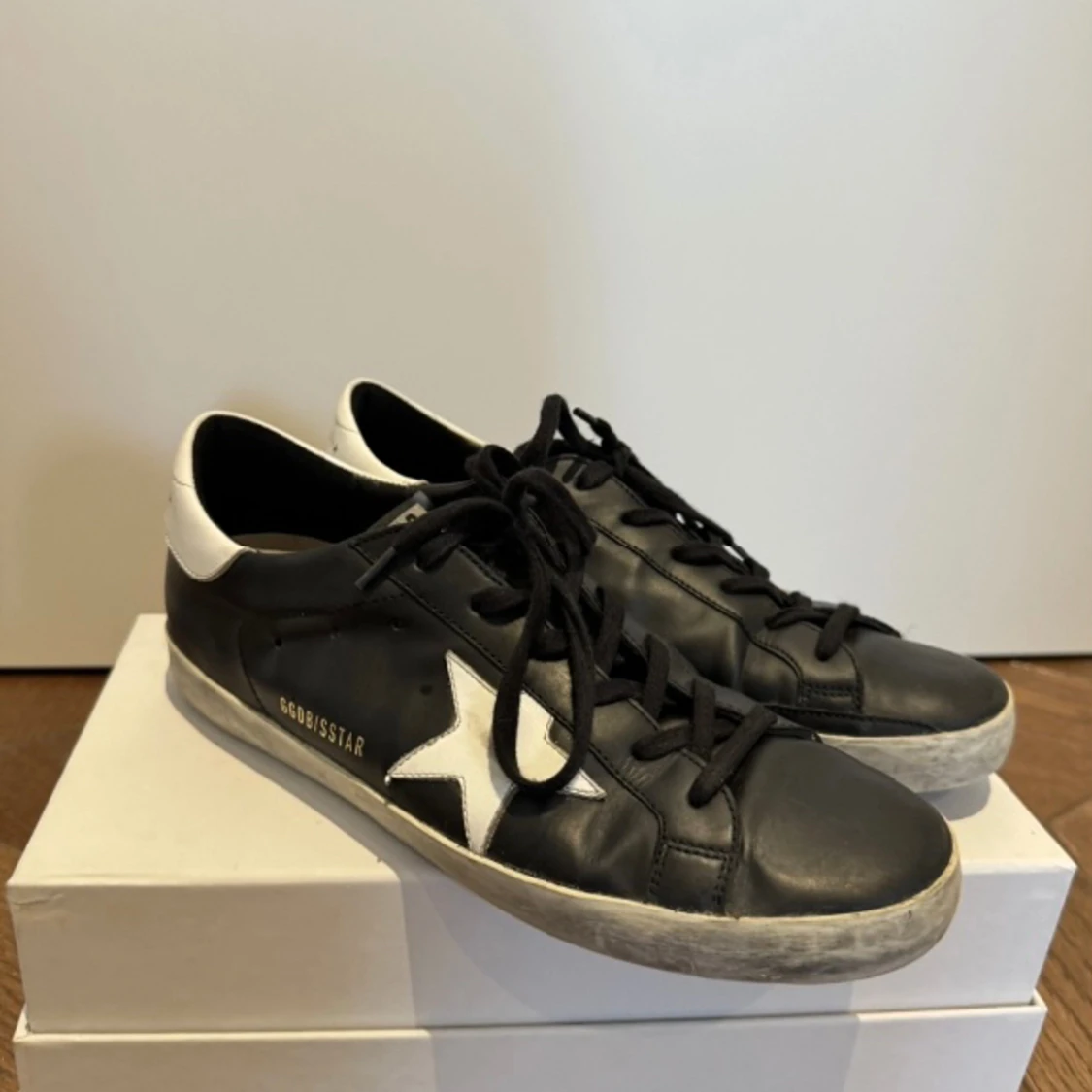 Golden Goose superstar