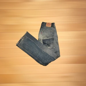 Levis Jeans  - Levis jeans re-worked, nypris 2000 kr, mitt pris 399 kr!