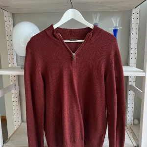 Quarterzip - Stenströms - Storlek - L fits S/M Cond - 7/10 Tveka inte att höra av er vid fler frågor!