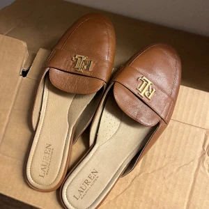 Ralph Lauren tofflor - Tofflor från Ralph Lauren  Strl 38 