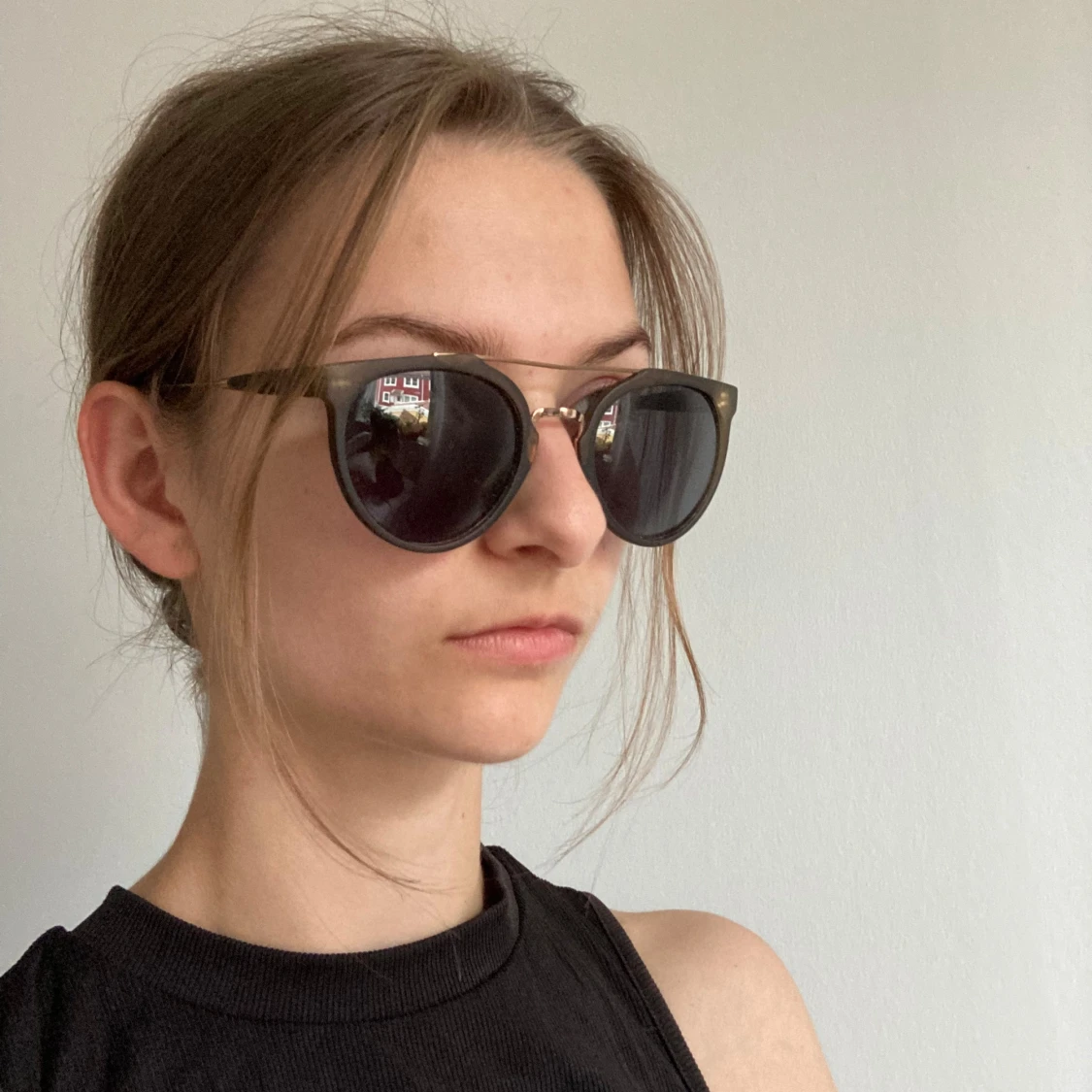 Solglasögon rundare modell