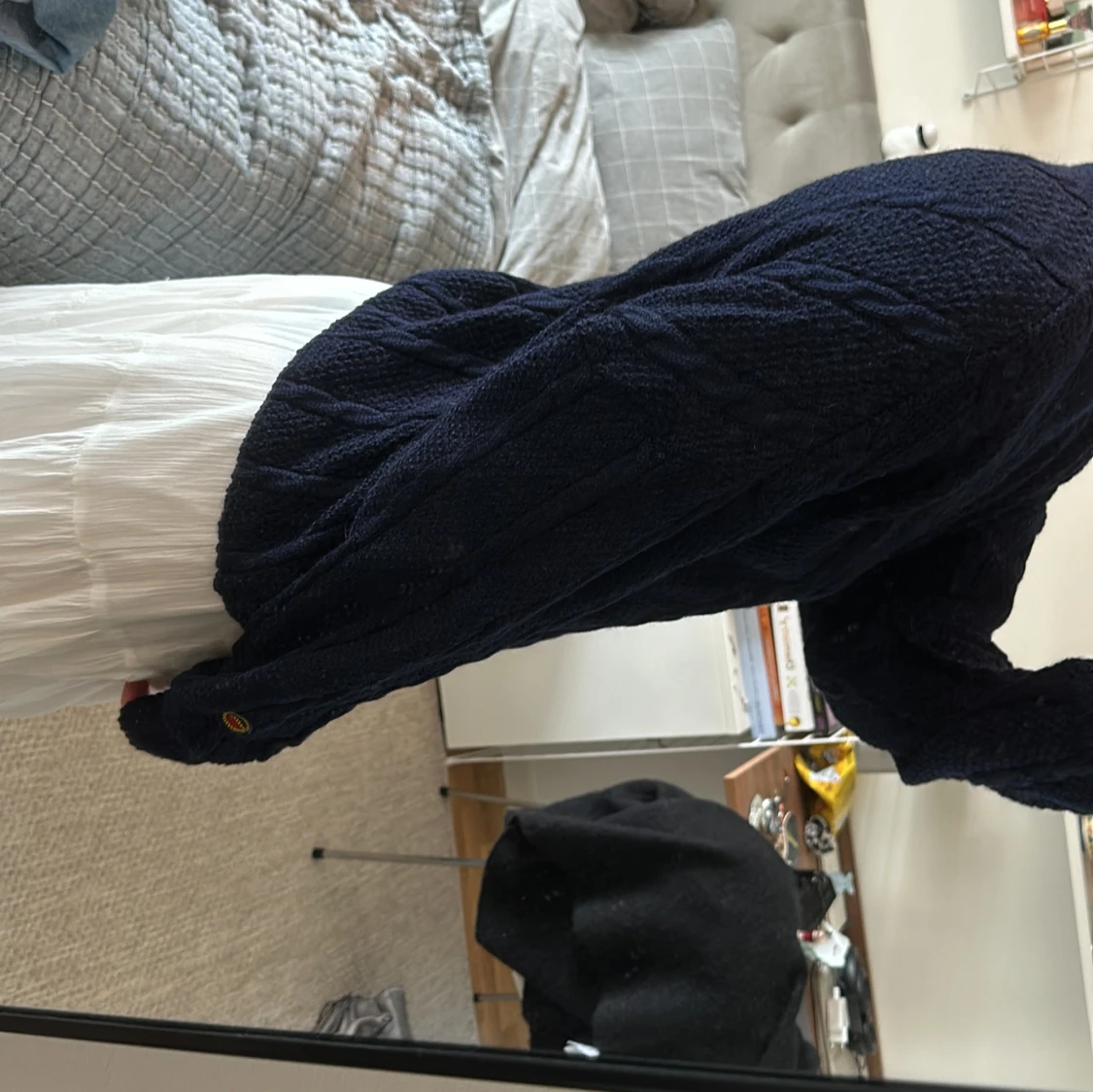 Mörkblå stickad tröja - 90