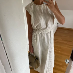 Dagmar klänning  - HELT ny klänning från House of Dagmar. Prislapp kvar. Originalpris 3000kr. Storlek 36🫶