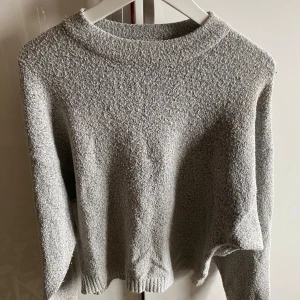 Stickad tröja💕 - Använd några gånger💕