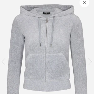  Juicy couture - Säljer en grå tröja fån Juicy Couture som inte kommer till användning