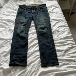 Regular Jeans - Vanliga jeans, vet inte märket.  Cond 9/10
