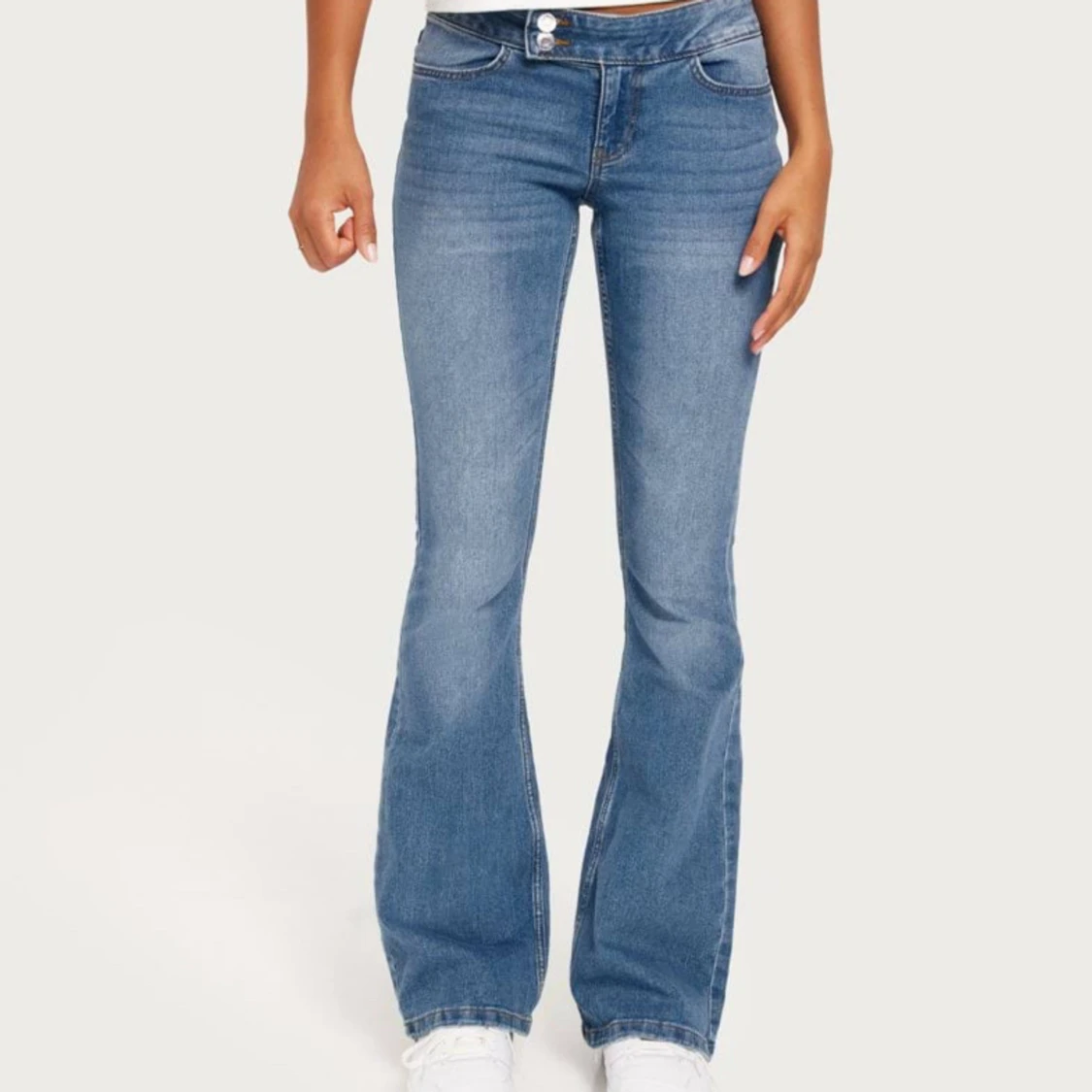 lågmidjade jeans