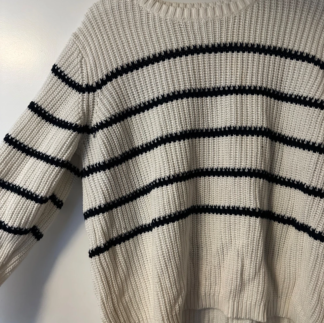 Stickad tröja