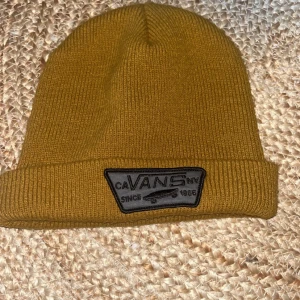 Vans mössa - Mössan säljs pga att den inte används längre. Priset kan diskuteras och jag byter gärna.