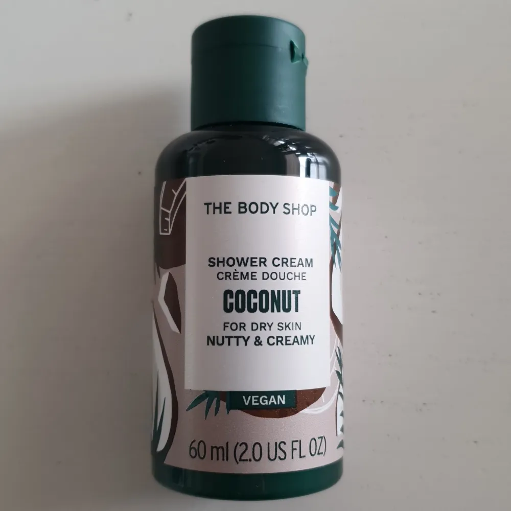 Bodyshop shower cream coconut oanvänd . Övrigt.