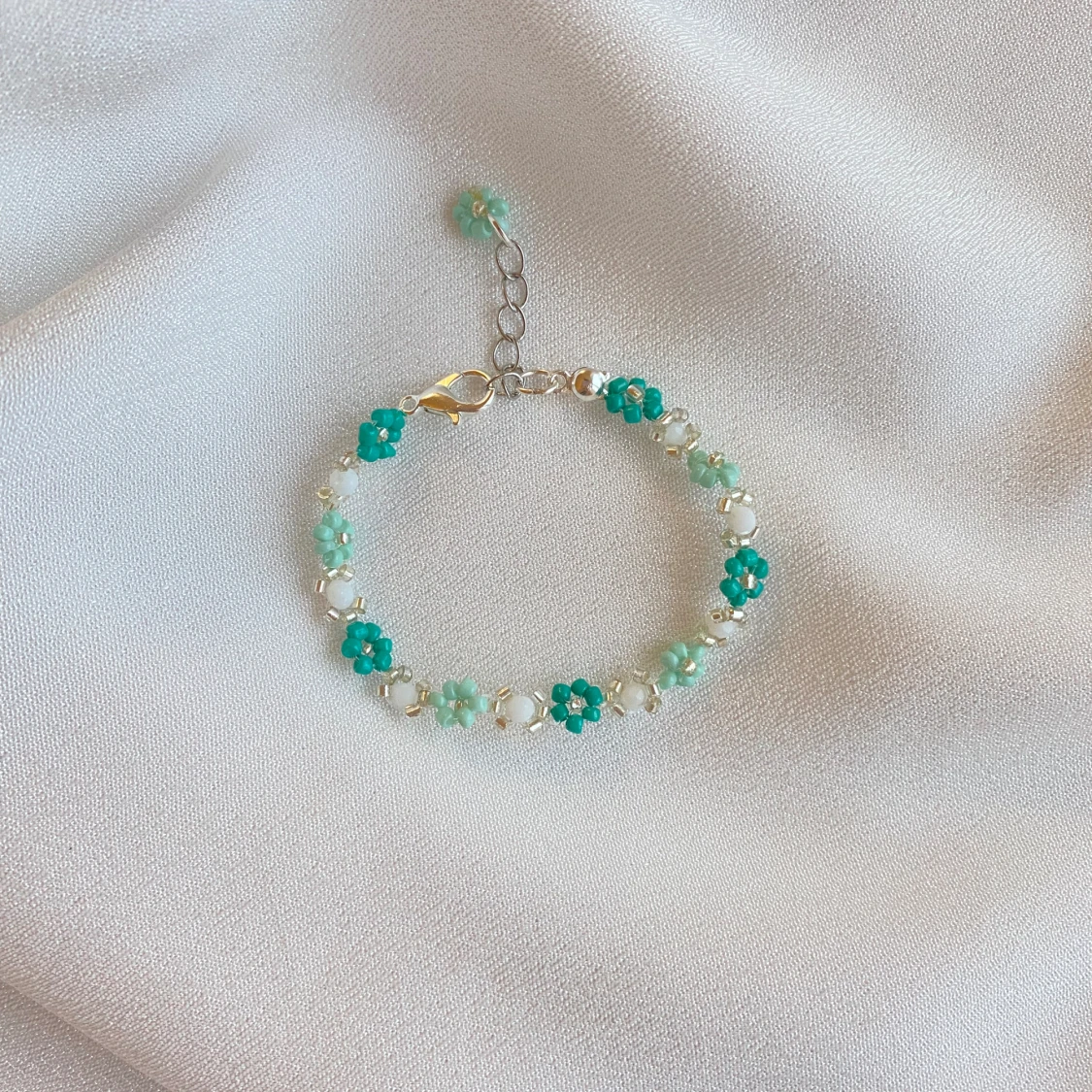 Handgjorda armband 🤍