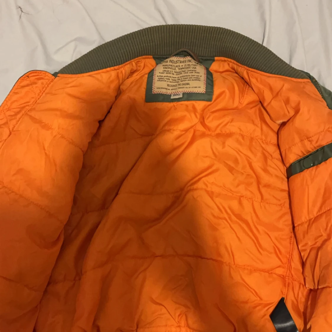 Säljer min alpha jacka storlek small  - 90