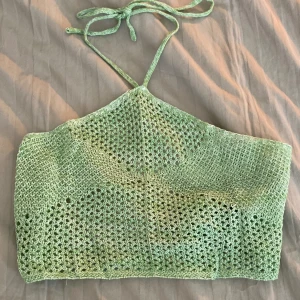 Sommarset - Superfint  ljusgrönt set till sommaren med kjol och topp💕 