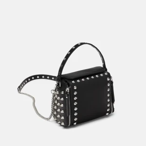 Zara nitväska - Väska med nitar från Zara som är populär och slutsåld💓I fint skick!