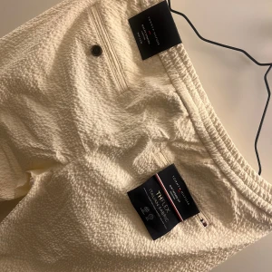 Tommy hillfiger chinos - Helt nya lappar kvar! 