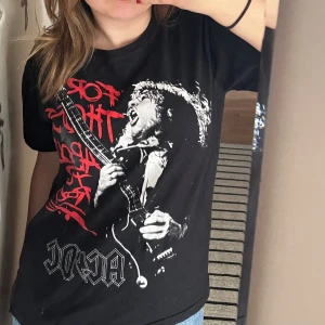 ACDC tröja vintage - Tröja jag köpt secondhand 