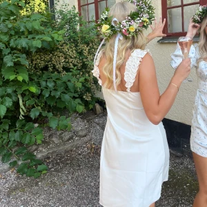 Adoore klänning - Använd ca 2 gånger , kommer inte till användning, storlek 36