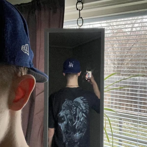 Red rock of rhe tshirts - Storlek xl.  Är 179cm lång och den passar perfekt som overaized tshirt. 100% bomull och fett tryck!