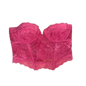 Korsett Na-kd  - Rosa korsett från Nakd, slutsåld på hemsidan 🎀Jättebra skick, tecken på användning/lite slitning finns dock vid tyget runt stålpinnen i mitten, men syns endast om man kollar noga 💌 Sjukt fin topp men säljer då den inte används tillräckligt ❤️‍🩹