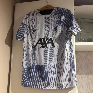 Fotbollströja - Liverpool tröja🩷