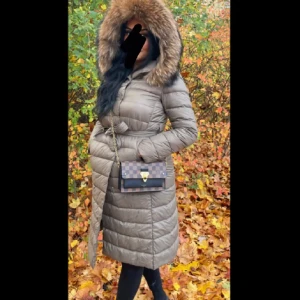 Päls jacka - Storlek S , äkta päls, ändvänt 5 gånger, går ner i pris via snabb affär