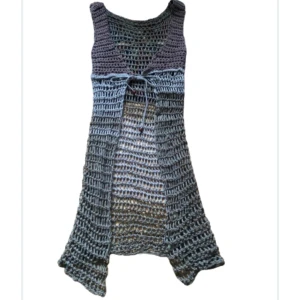 Virkad topp - Jättefin handvirkad topp som är perfekt till sommaren både med byxor och shorts🤩 