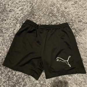 Puma shorts storlek S - Puma shorts storlek S