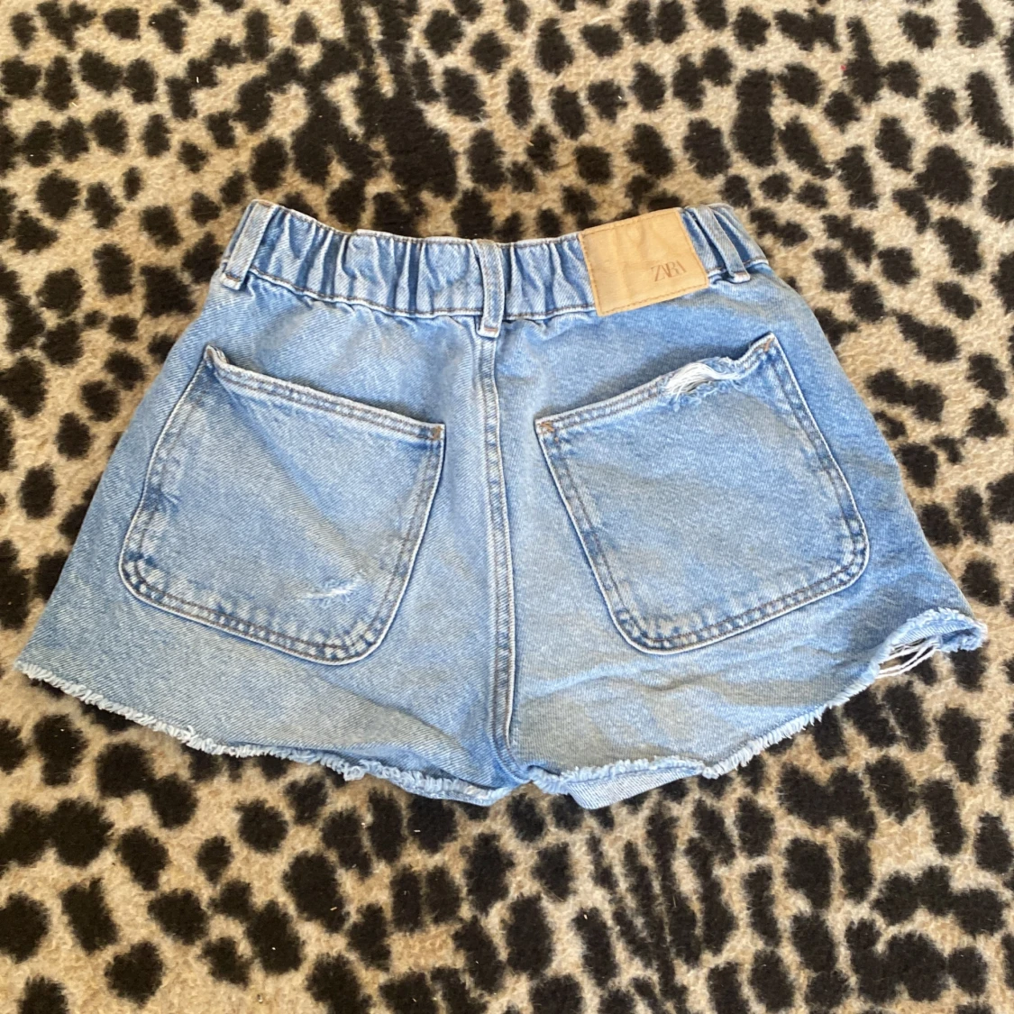 Zara shorts - 90