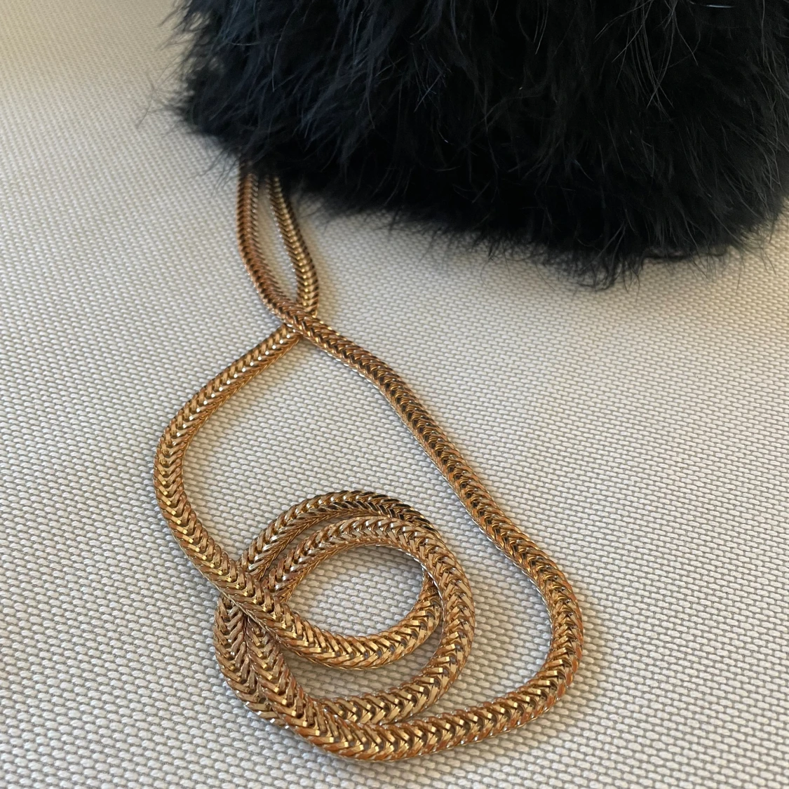 Väska med fjädrar - 91