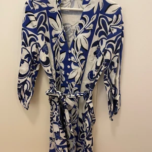 Klänning - Använd en gång. Från zara 