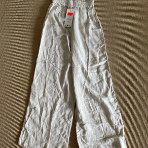 Linnebyxor - Linnebyxor från only som inte används då jag har andra