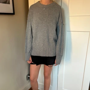 Stickad tröja Arket - Super snygg stickad tröja ifrån Arket