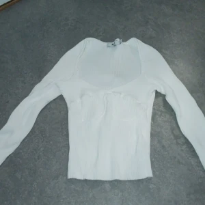 Långärmad top - Nästan oanvänd